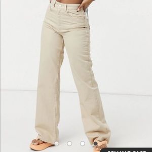 Stradivarius 90s dad jean